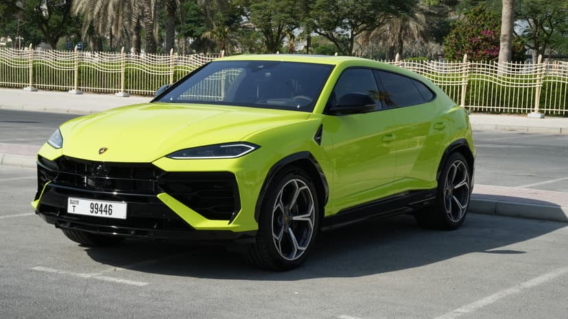 Lamborghini Urus SE 2025 mieten in Dubai - Hauptansicht