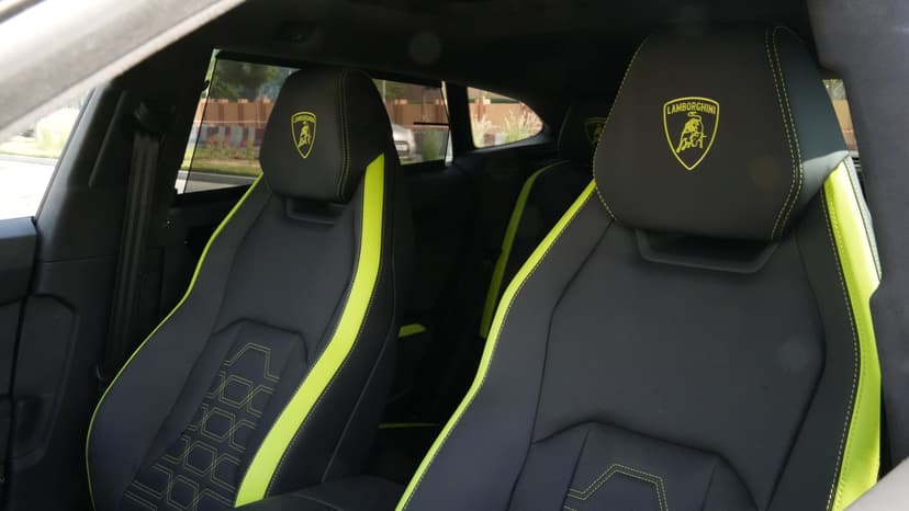 Lamborghini Urus SE 2025 mieten in Dubai - Ansicht 10