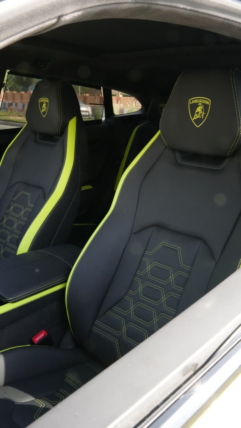 Lamborghini Urus SE 2025 mieten in Dubai - Ansicht 11