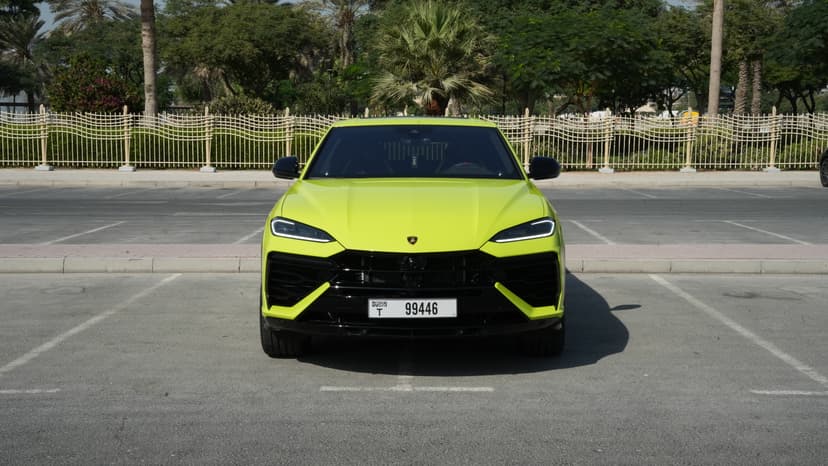 Lamborghini Urus SE 2025 mieten in Dubai - Ansicht 2