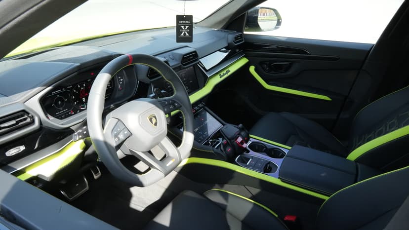 Lamborghini Urus SE 2025 mieten in Dubai - Ansicht 9