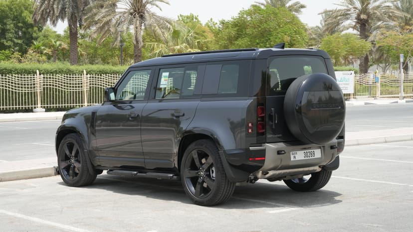 Land Rover Defender 2025 mieten in Dubai - Ansicht 5