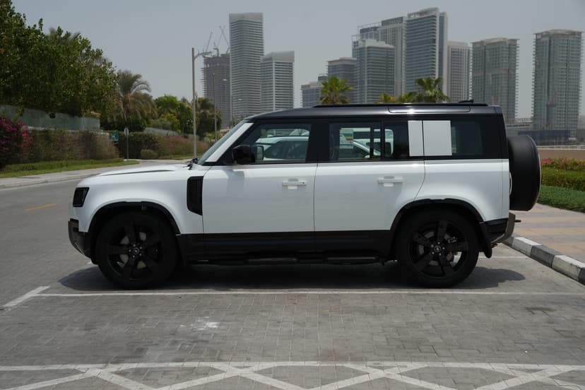 Land Rover Defender 2025 mieten in Dubai - Ansicht 6
