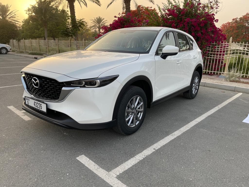 Mazda CX-5 2022 mieten in Dubai - Frontansicht