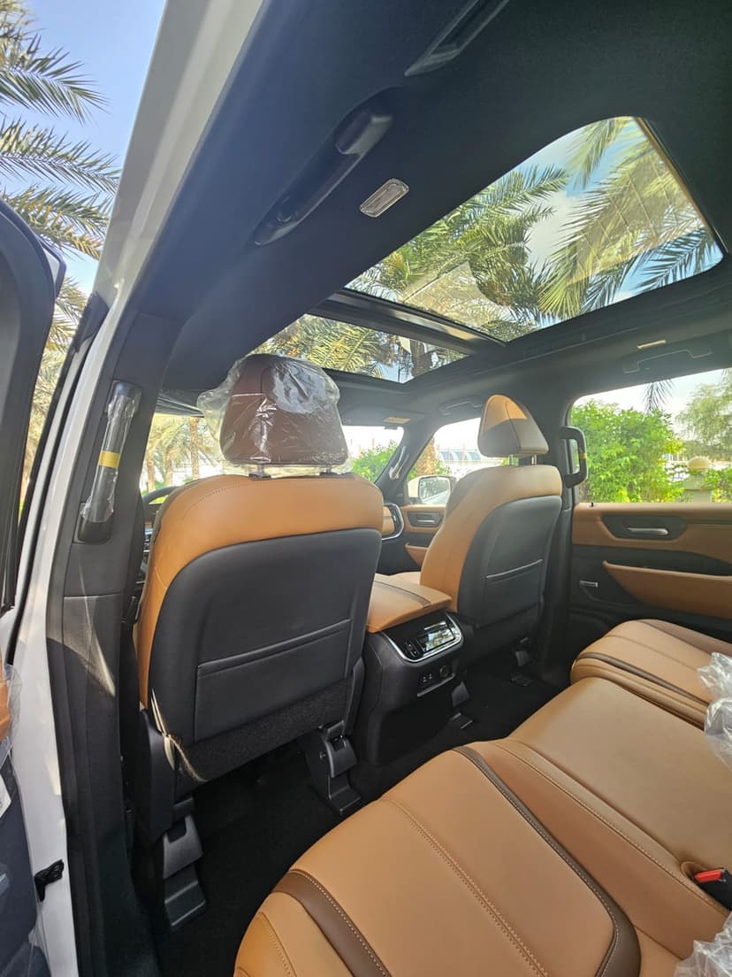 Location Nissan Patrol 2026 Dubaï - Vue 3