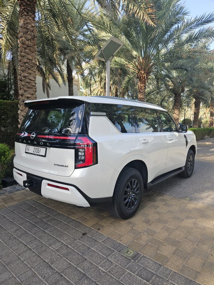 Location Nissan Patrol 2026 Dubaï - Vue 5