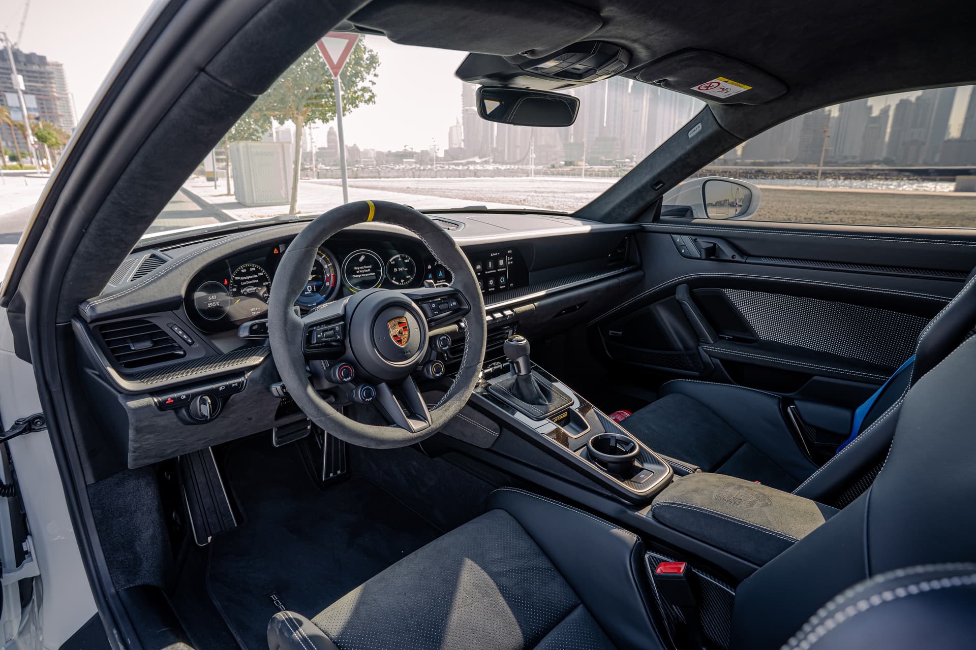 تأجير Porsche 911 GT3 RS 2025 في دبي - صورة تفصيلية