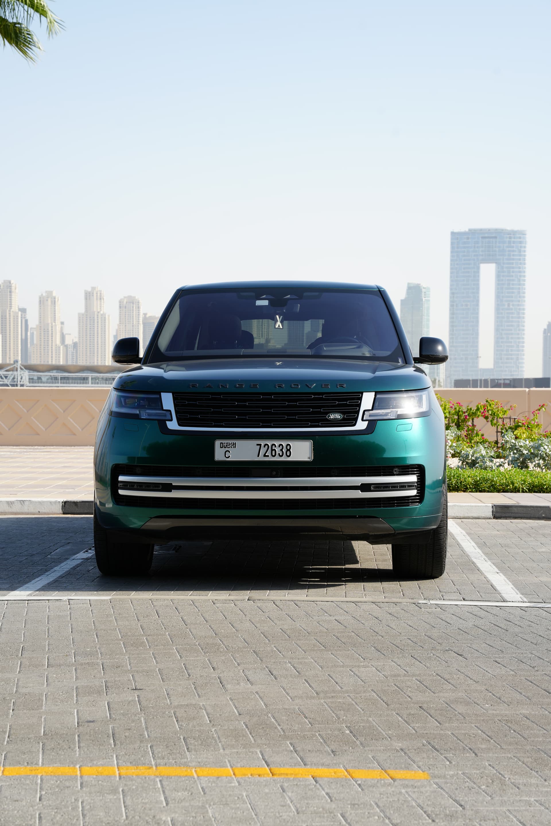 Land Rover Range Rover Autobiography 2023 Rental Dubai - Detail View