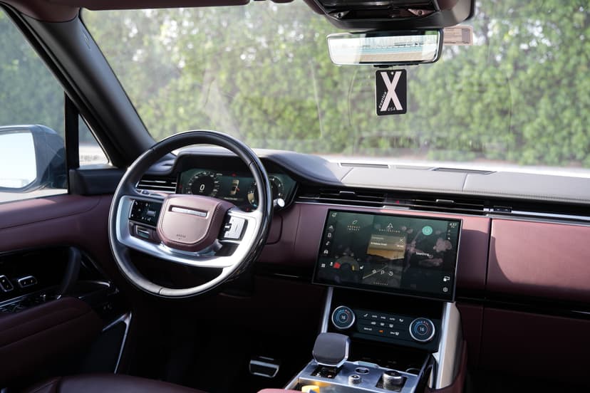 Land Rover Range Rover Autobiography 2023 mieten in Dubai - Ansicht 8