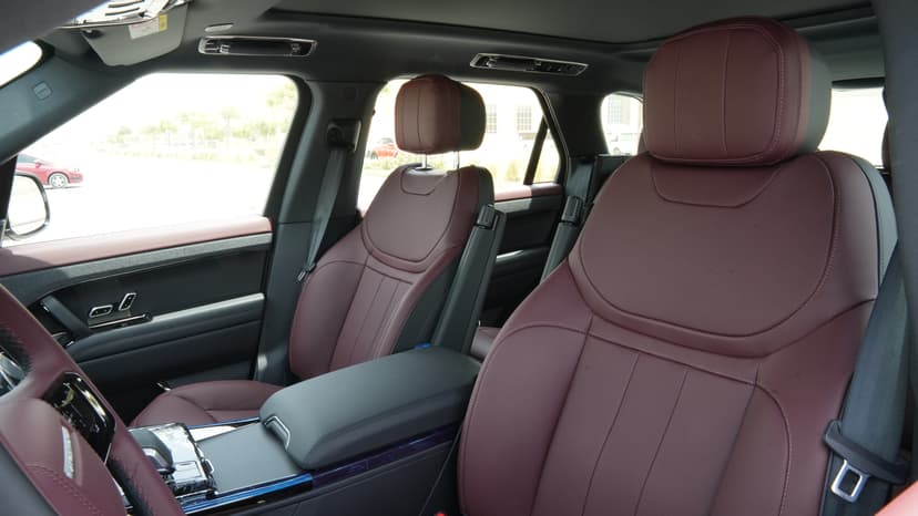 Land Rover Range Rover Sport SV 2025 Rental Dubai - View 7