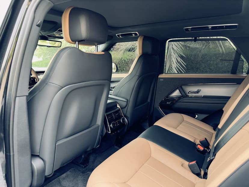 Land Rover Range Rover Sport 2025 mieten in Dubai - Ansicht 6
