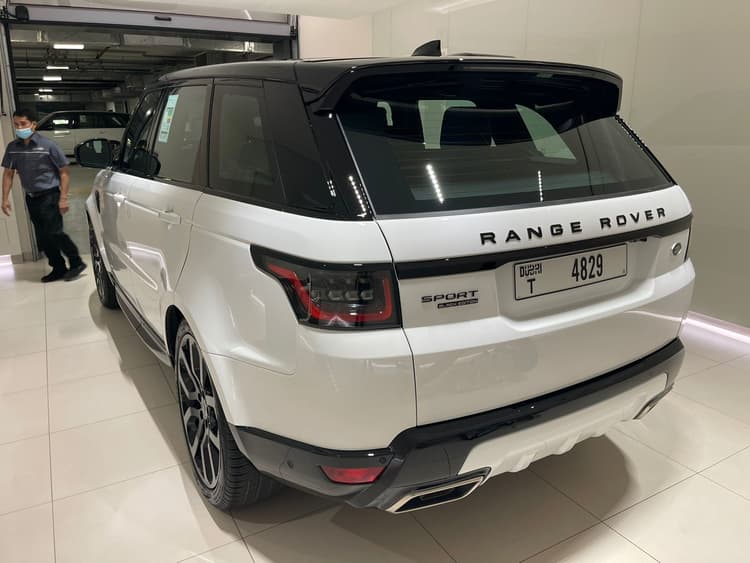 تأجير Land Rover Range Rover Sport HSE Black 2022 في دبي - صورة 3