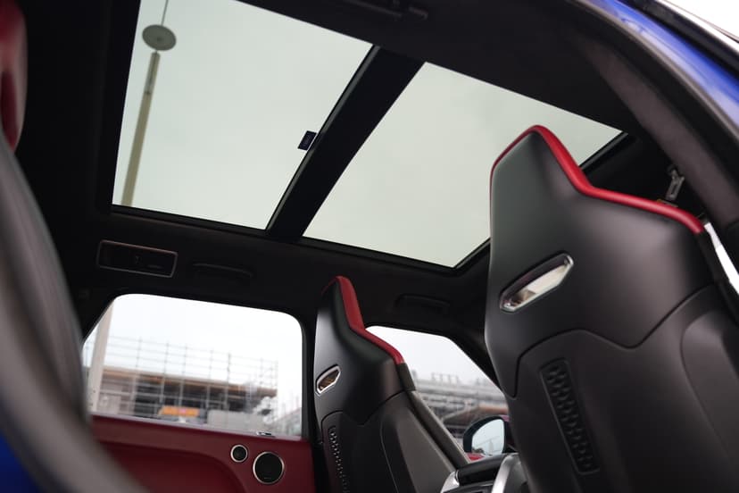 Land Rover Range Rover Sport SVR 2022 mieten in Dubai - Ansicht 8