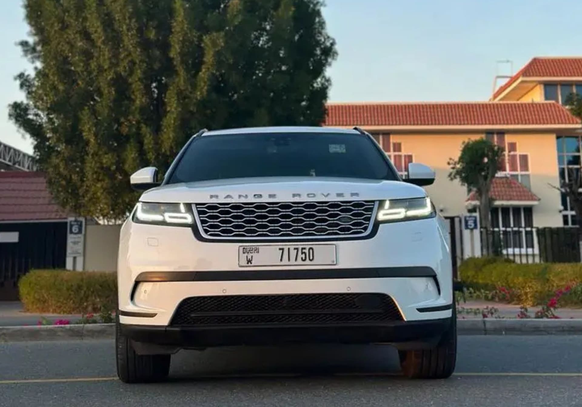تأجير Land Rover Range Rover Velar 2019 في دبي - صورة تفصيلية