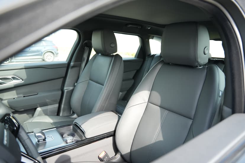 Land Rover Range Rover Velar 2025 Rental Dubai - View 6