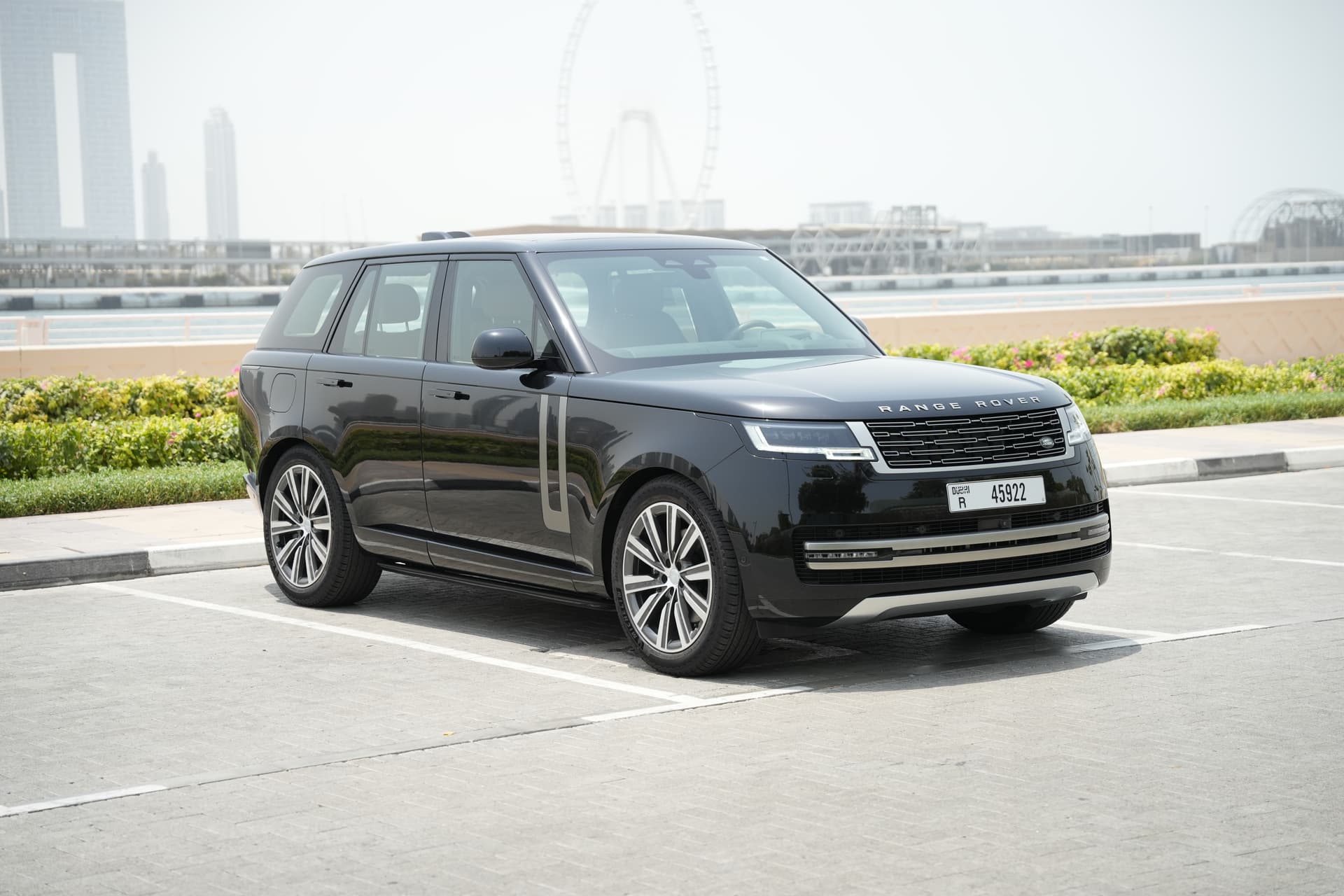 Land Rover Range Rover Vogue 2025 Rental Dubai - Detail View