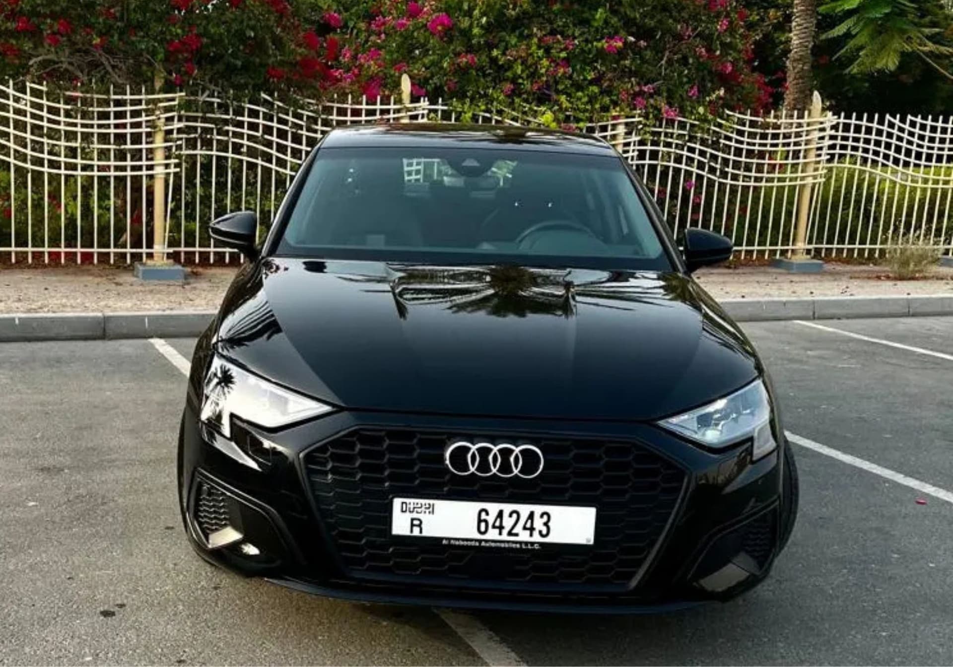 AUDI A3 2023 huren Dubai - Vooraanzicht