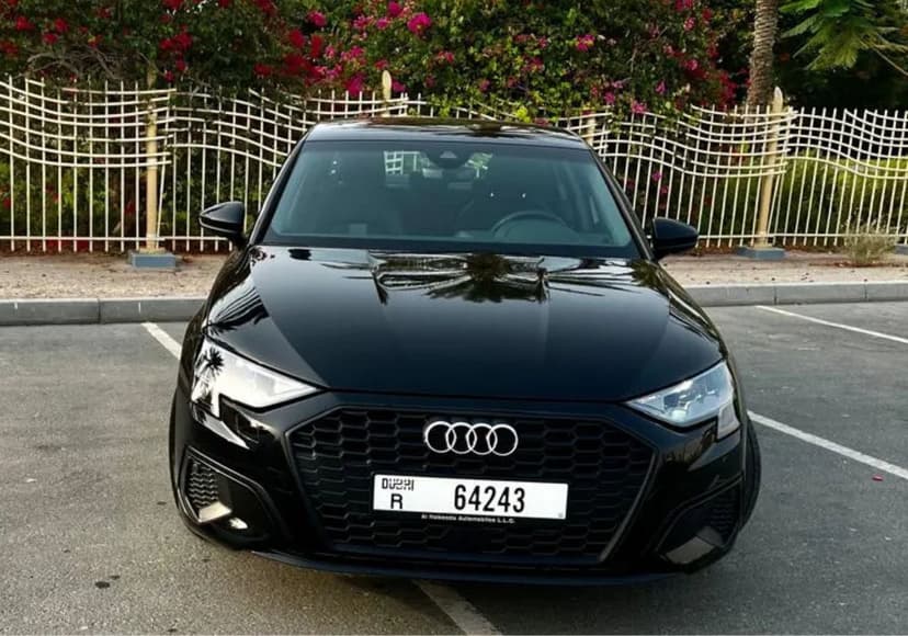 Alquiler AUDI A3 2023 Dubai - Vista principal