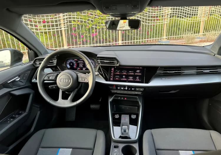 Alquiler AUDI A3 2023 Dubai - Vista 4