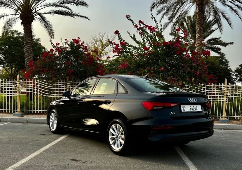 Alquiler AUDI A3 2023 Dubai - Vista 6