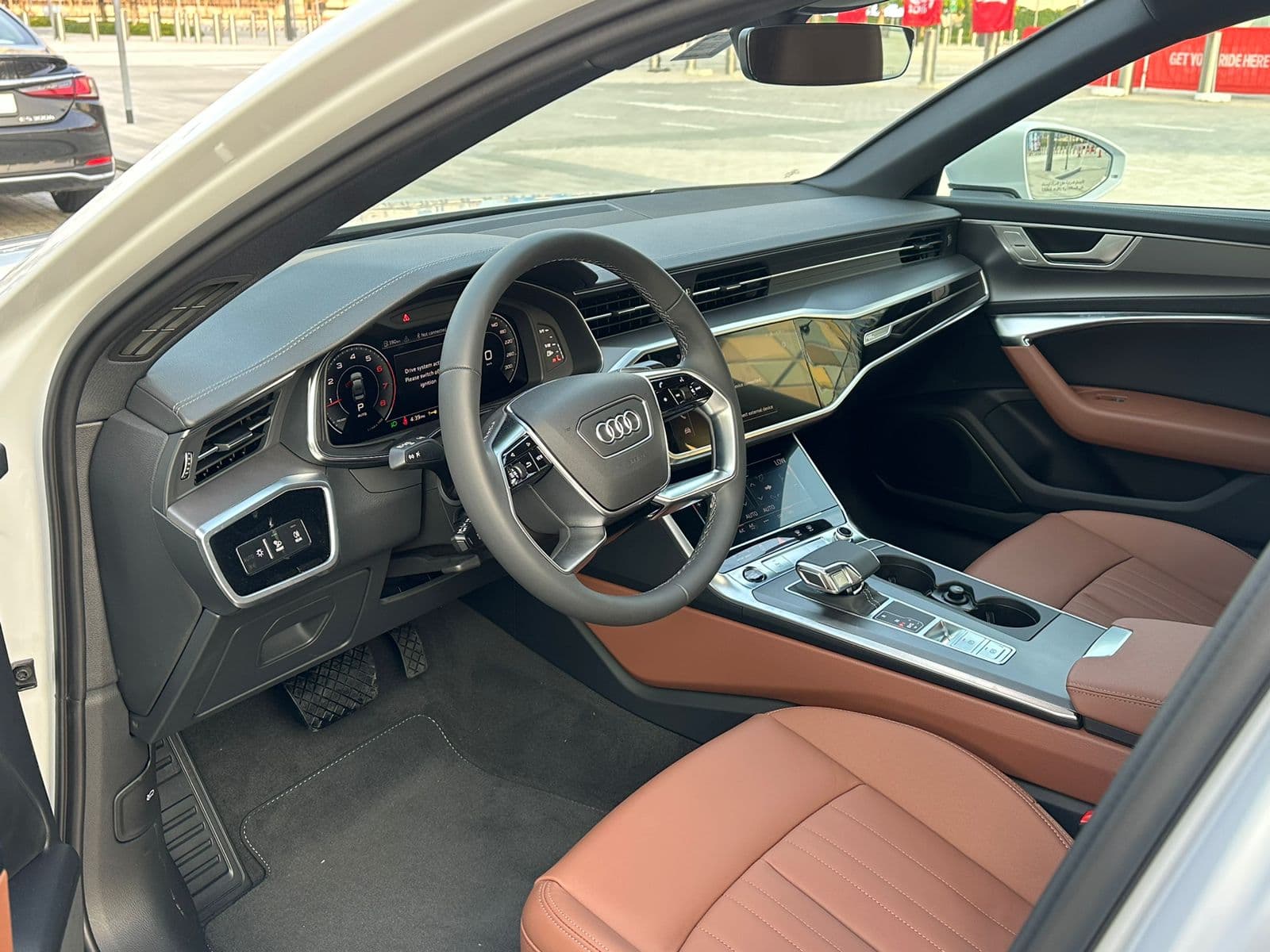 Audi A6 2024 mieten in Dubai - Ansicht 3