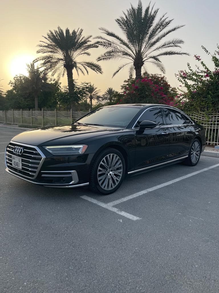 Alquiler Audi A8 2019 Dubai - Vista frontal