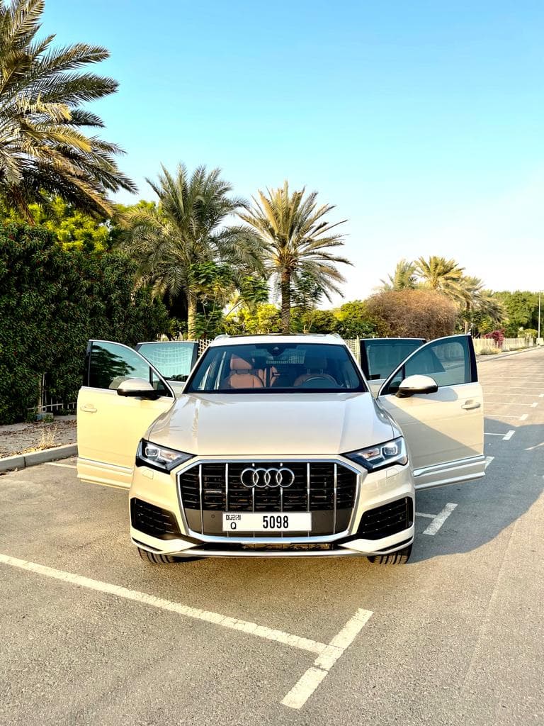 Audi Q7 2021 huren Dubai - Weergave 2