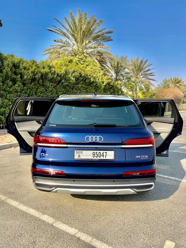Location Audi Q7 2022 Dubai - Vue 6