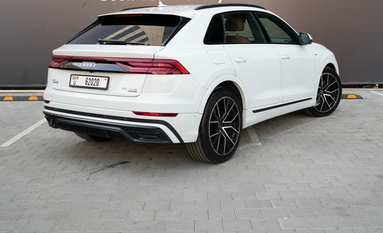 Alquiler Audi Q8 2021 Dubai - Vista 2