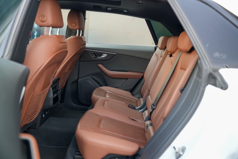 Alquiler Audi Q8 2021 Dubai - Vista 3