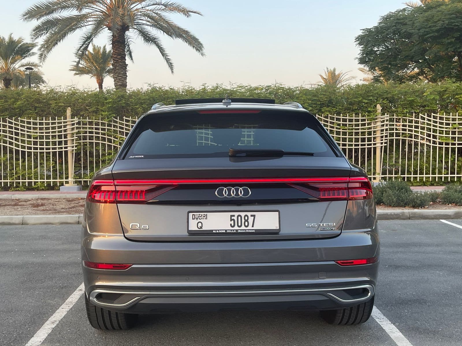 Audi Q8 2022 huren Dubai - Weergave 4