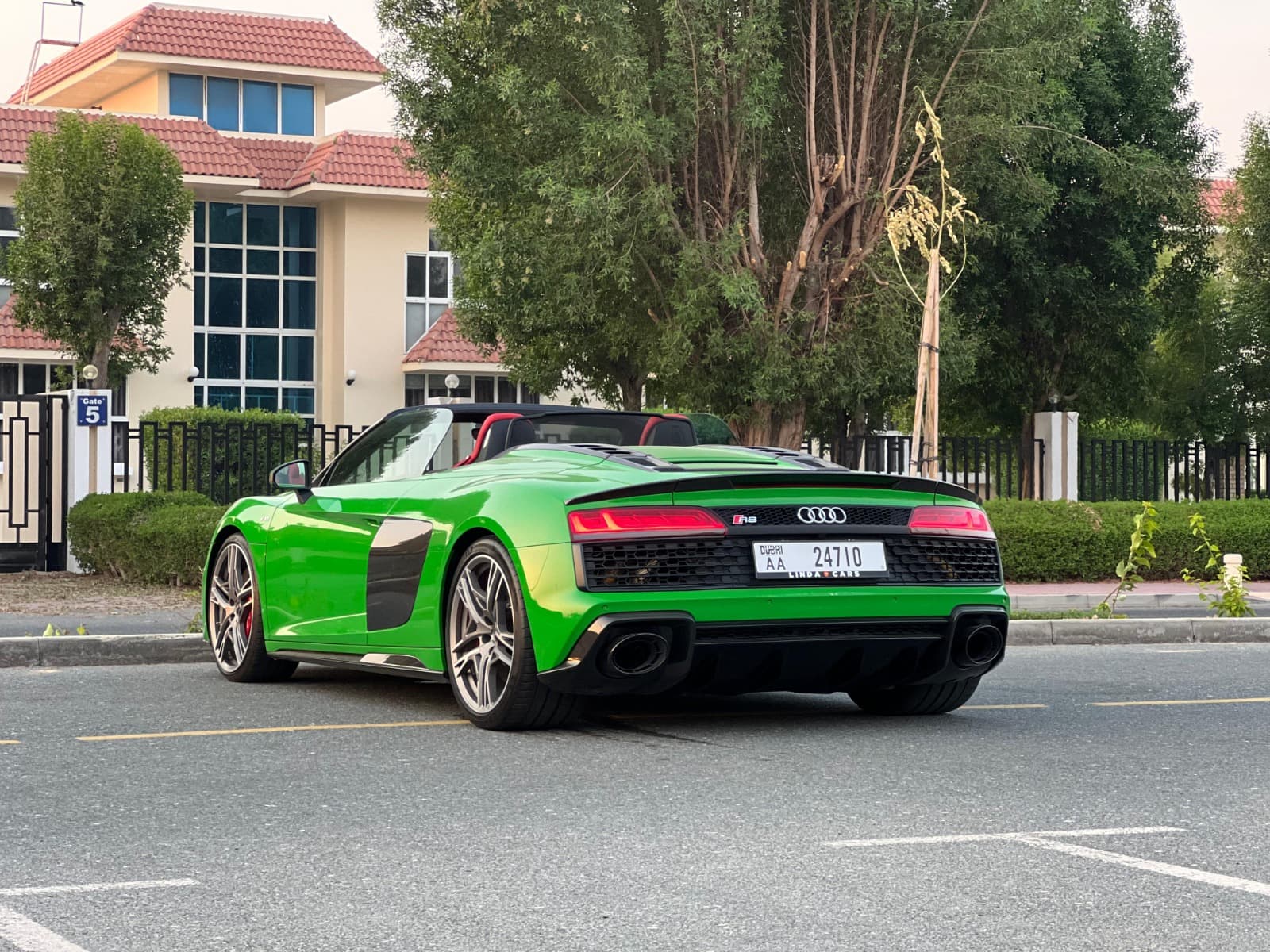 Audi R8 V10 2022 mieten in Dubai - Ansicht 4