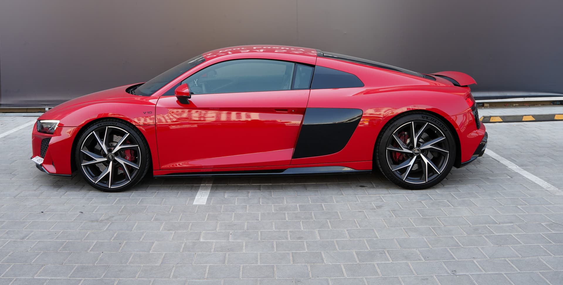 Audi R8 V10 2023 huren Dubai - Weergave 2