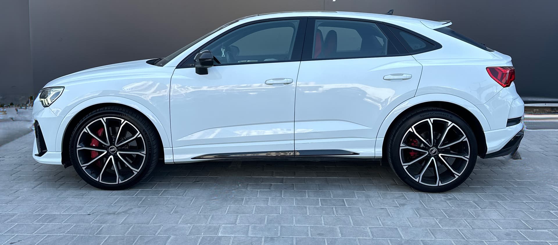 Audi RS Q3 2021 huren Dubai - Weergave 2