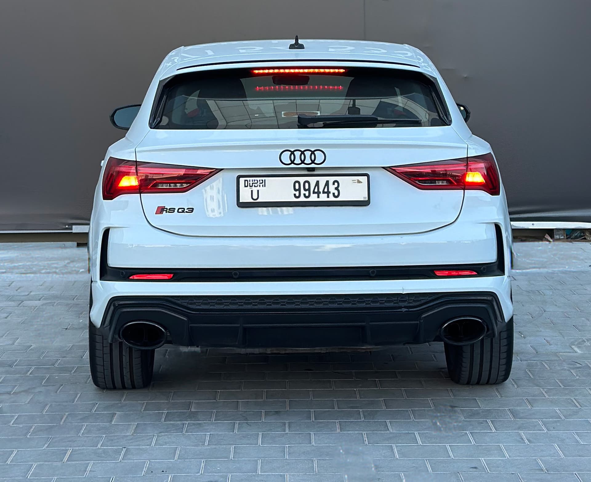Audi RS Q3 2021 huren Dubai - Weergave 3