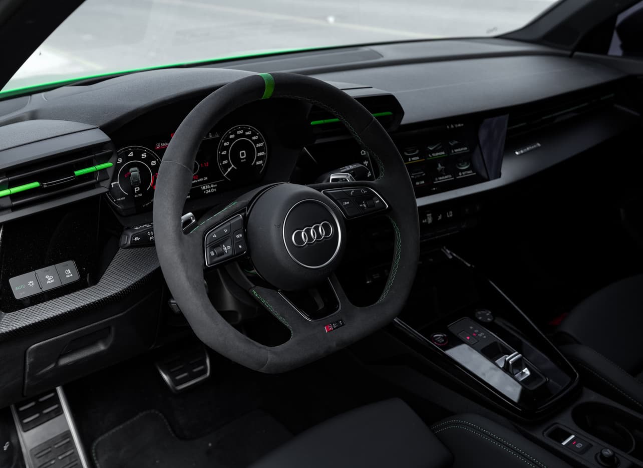 Audi RS3 2024 huren Dubai - Weergave 4