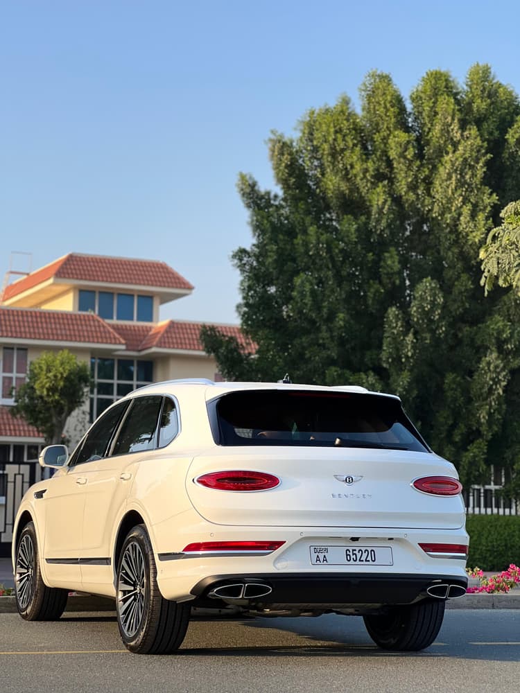 Bentley Bentayga 2024 huren Dubai - Weergave 5