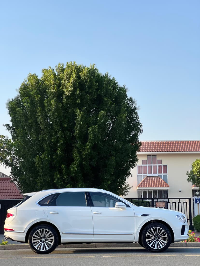 Bentley Bentayga 2024 huren Dubai - Weergave 6