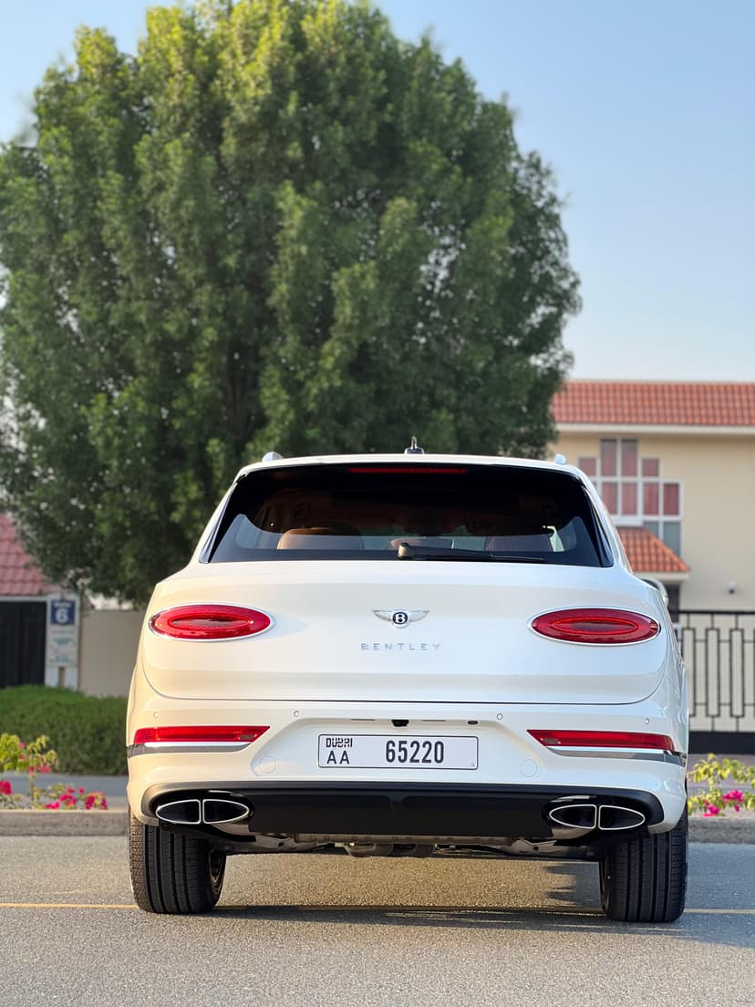 Bentley Bentayga 2024 huren Dubai - Weergave 7