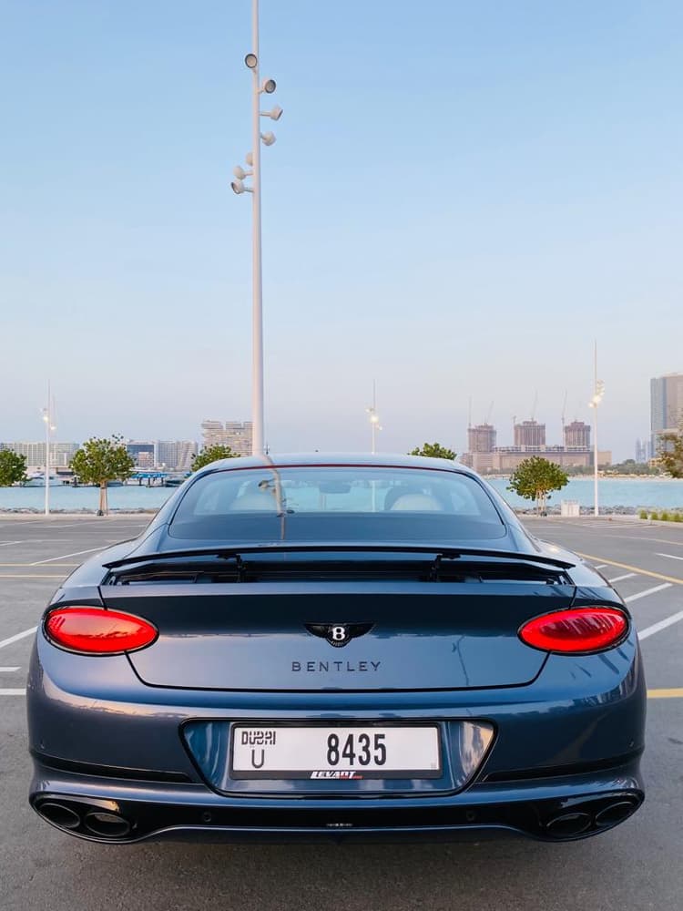 Location Bentley Continental GT 2020 Dubai - Vue 3