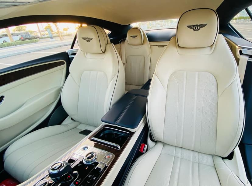 Location Bentley Continental GT 2020 Dubai - Vue 5