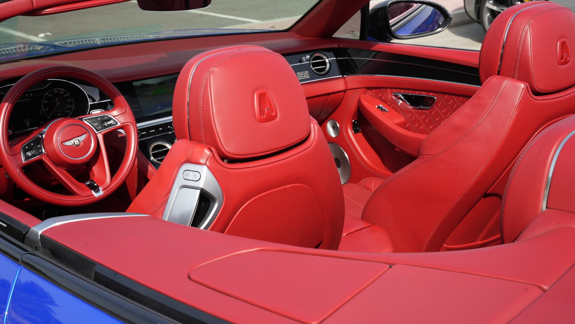 Bentley Continental GTC 2019 mieten in Dubai - Ansicht 4