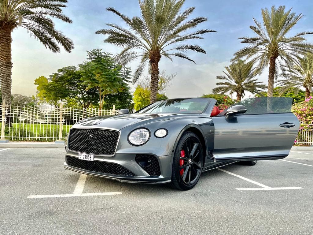 Bentley Continental GTC 2022 huren Dubai - Weergave 4