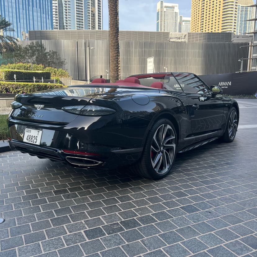 Bentley Continental GTC Speed First Edition 2025 huren Dubai - Weergave 6