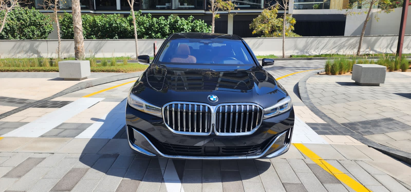 BMW 7 Series 750Li 2021 huren Dubai - Weergave 2