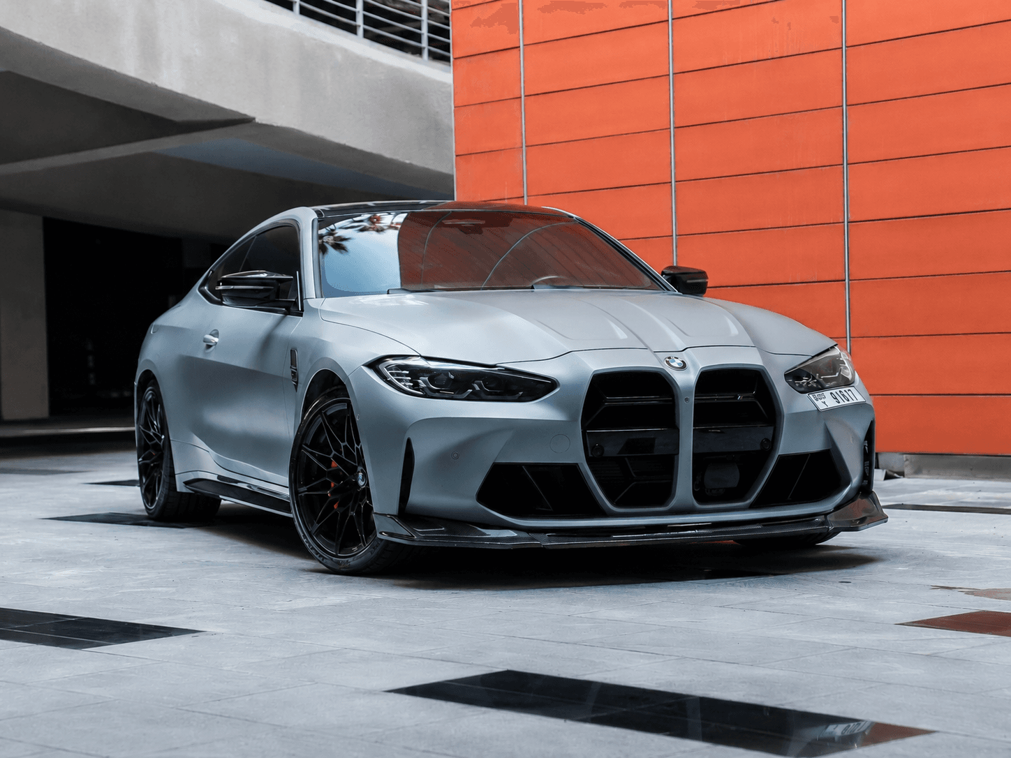 BMW M4 Competition 2025 mieten in Dubai - Frontansicht