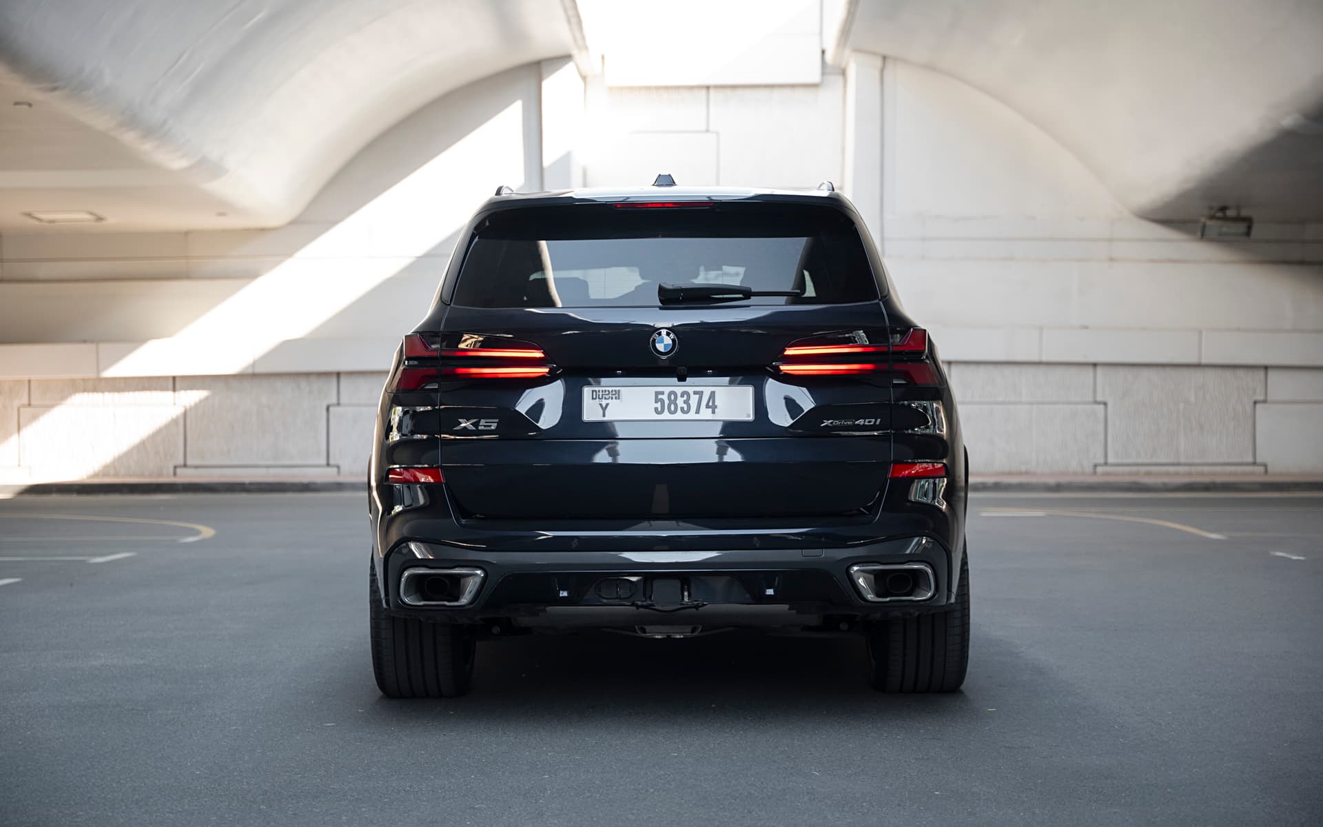 BMW X5 xDrive40i M Sport 2025 huren Dubai - Weergave 4