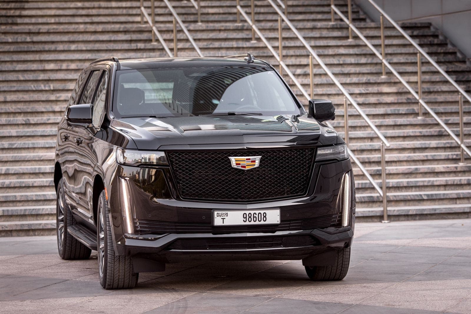 Cadillac Escalade 2022 huren Dubai - Vooraanzicht