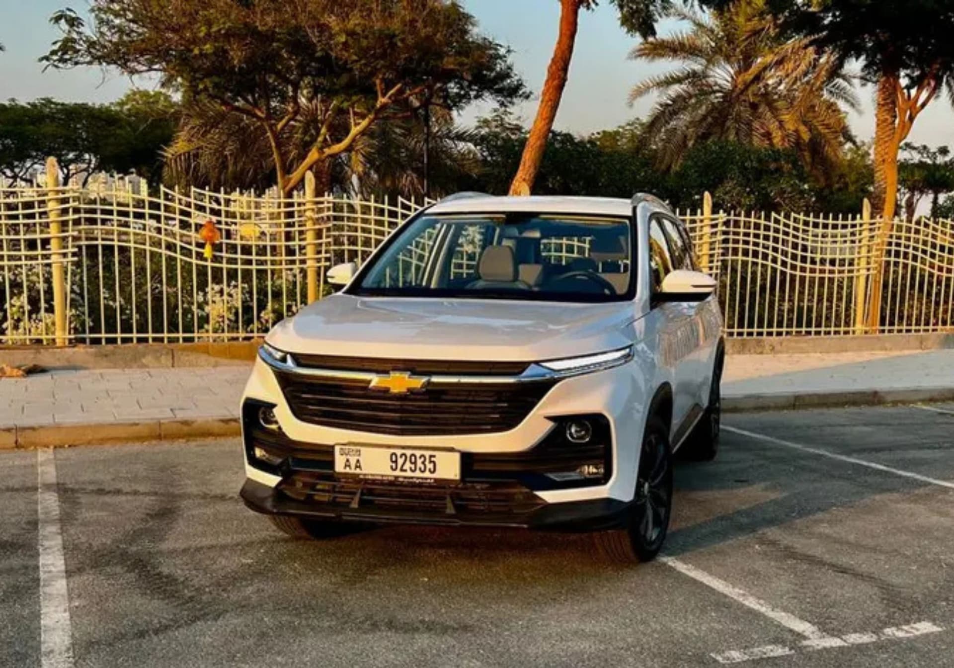 Chevrolet Captiva 2025 huren Dubai - Vooraanzicht