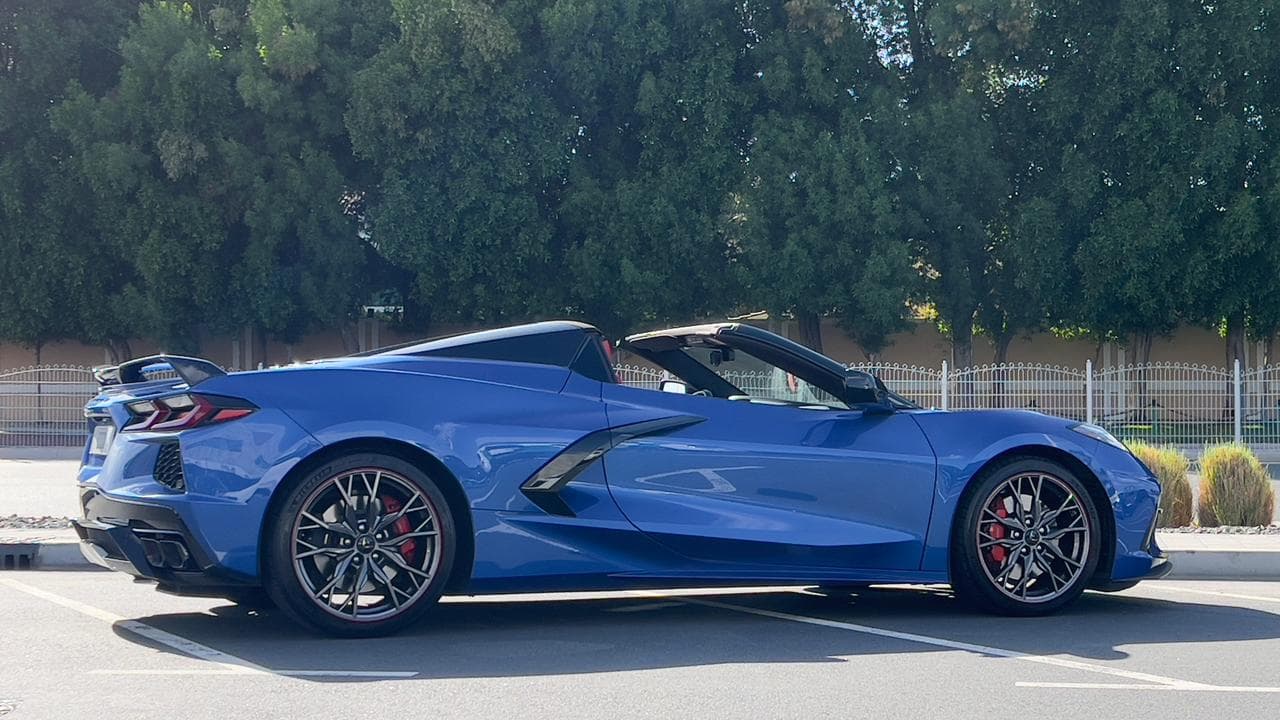 Chevrolet Corvette Stingray 2023 huren Dubai - Weergave 3